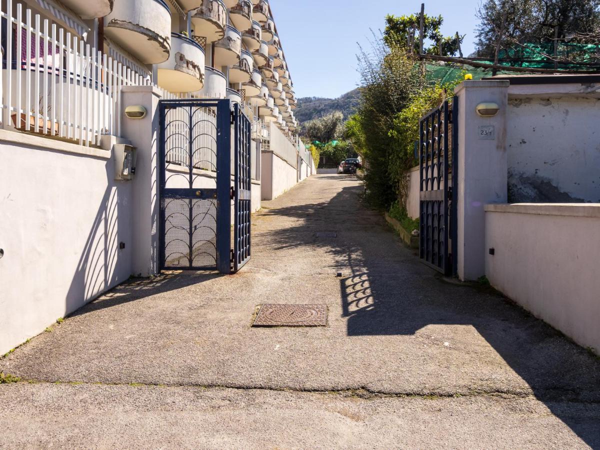 La Dolce Vita Relax - Cozy Apt In Sorrento Apartment Luaran gambar