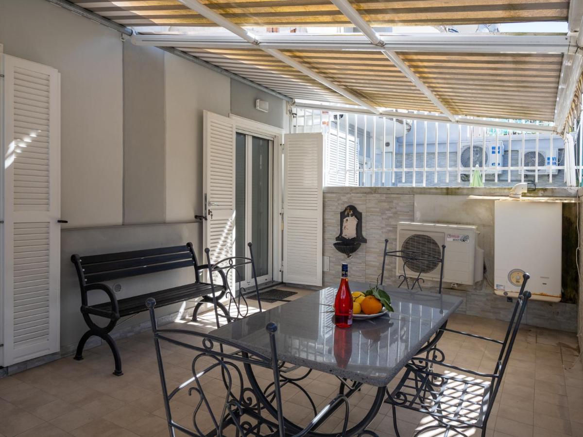 La Dolce Vita Relax - Cozy Apt In Sorrento Apartment Luaran gambar
