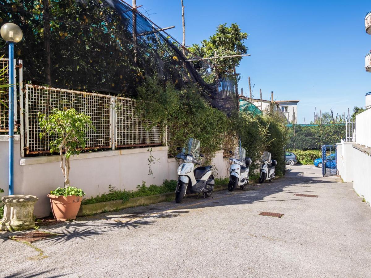 La Dolce Vita Relax - Cozy Apt In Sorrento Apartment Luaran gambar